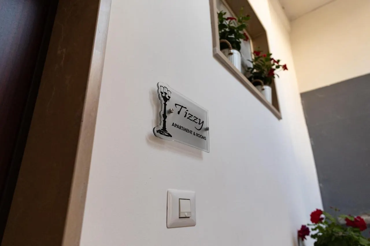 Tizzy Apartment&Rooms Bari