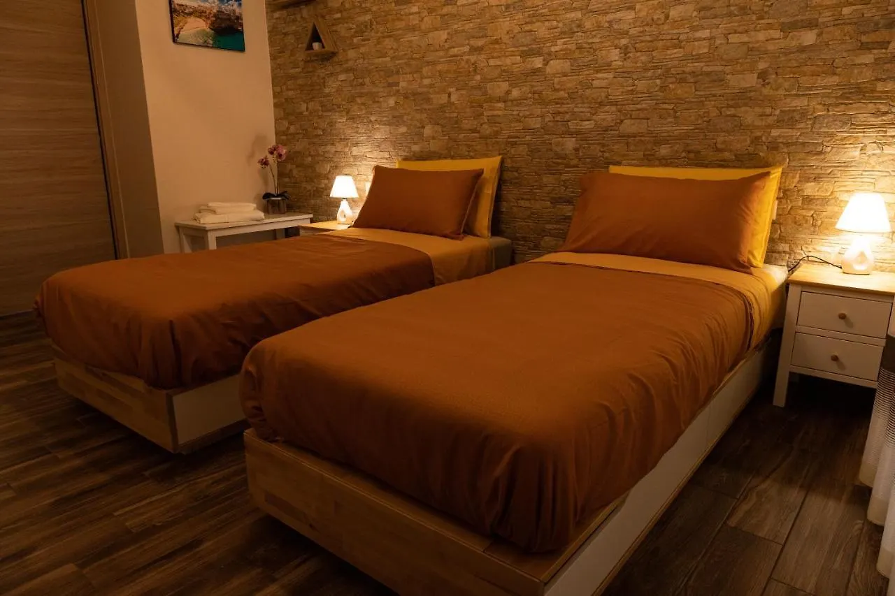 Tizzy Apartment&Rooms Bari Włochy